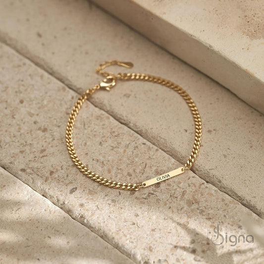 Signa™ custom name bar bracelet for women in 18K gold plated finish with personalized engraved ID chain