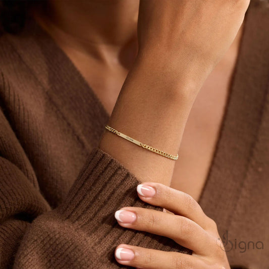 Signa™ engraved name bracelet for women – minimal gold ID bar chain jewelry