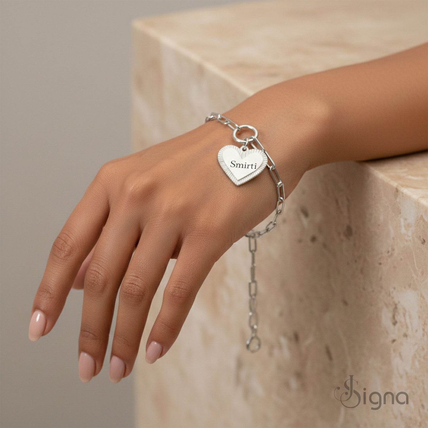 signa™ custom name heart tag chain bracelet – a timeless gift for her