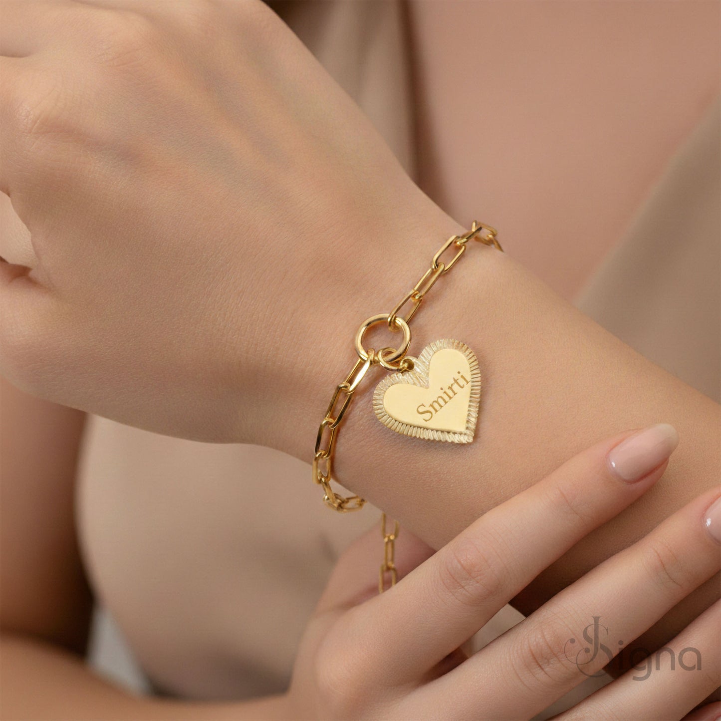 signa™ custom name heart tag chain bracelet – a timeless gift for her
