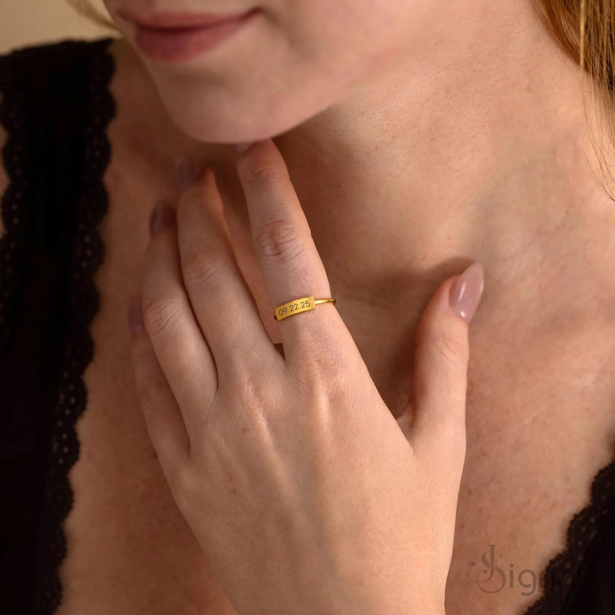 anniversary gift custom name band in gold